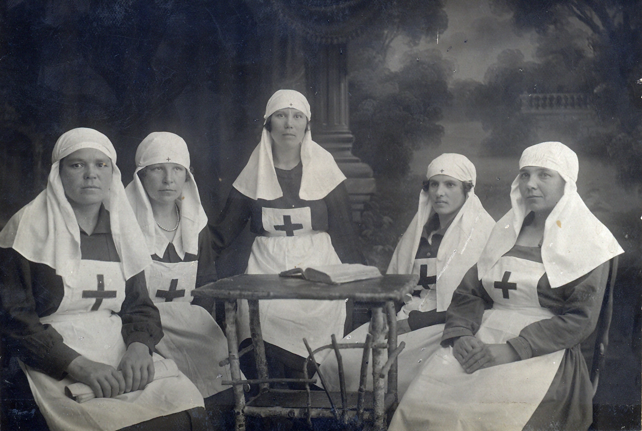 Медицинские сестры (1926)