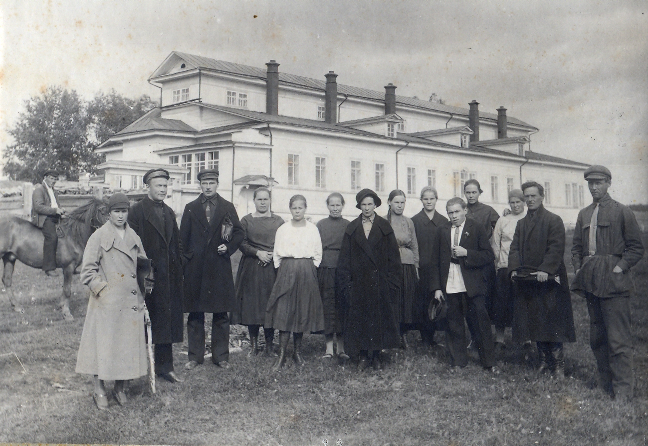 Работники больницы (1927)